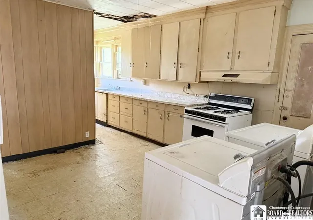 5th image of 28 W 9Th St, Jamestown, NY 14701 | MLS# R1657405