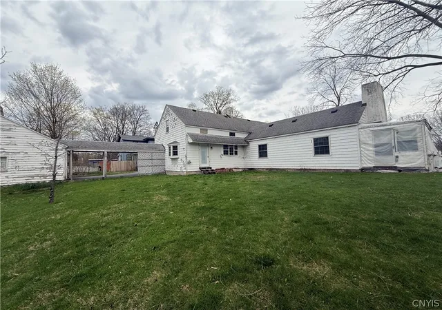 2nd image of 1001 Cold Springs Rd, Liverpool, NY 13088 | MLS# S1658809