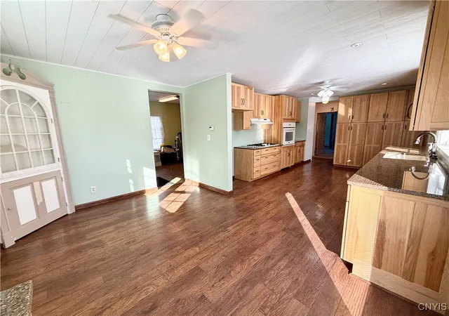 5th image of 1001 Cold Springs Rd, Liverpool, NY 13088 | MLS# S1658809