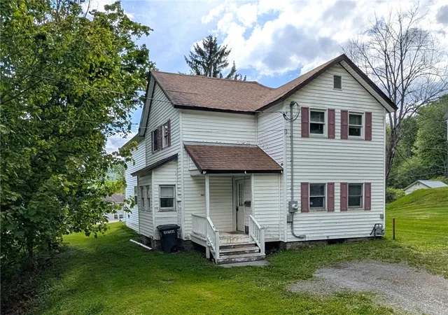 Homes for sale in Walton, NY | 147 East St, Walton, NY 13856 | MLS# R1659449