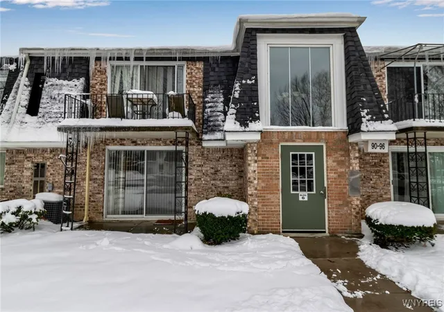 Homes for sale in Amherst, NY | 90 Foxberry Dr #A, Amherst, NY 14068 | MLS# B1657865