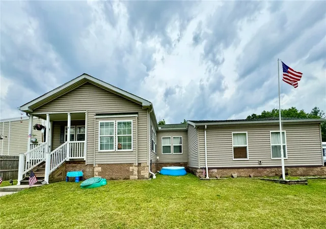 1st image of 1 Main St, Deposit, NY 13754 | MLS# R1659168