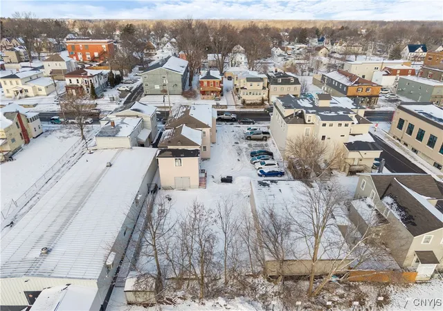 Homes for sale in De Witt, NY | 135 W Manlius St, De Witt, NY 13057 | MLS# S1660087