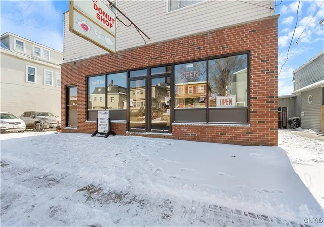 Homes for sale in De Witt, NY | 135 W Manlius St, De Witt, NY 13057 | MLS# S1660087