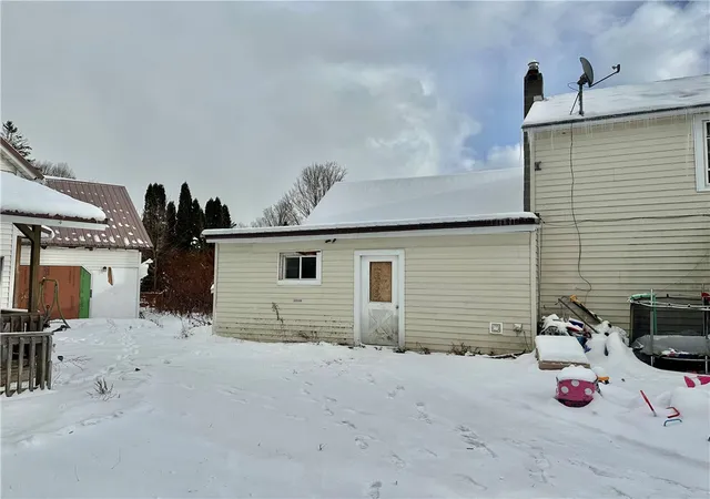 3rd image of 76 Broad St, Morris, NY 13808