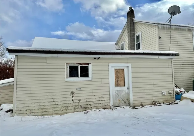 4th image of 76 Broad St, Morris, NY 13808