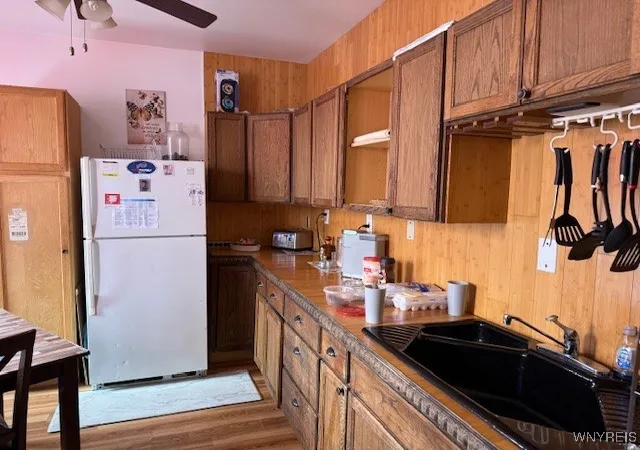 4th image of 1812 Clinton St, Buffalo, NY 14206 | MLS# B1660524