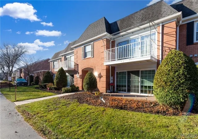 Homes for sale in Amherst, NY | 27 Hickory Hill Rd #H, Amherst, NY 14221 | MLS# B1660369