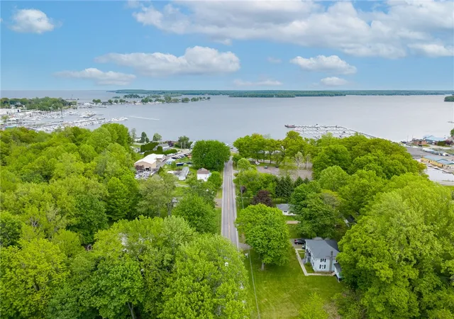 37th image of 8154 Margaretta Rd, Sodus Point, NY 14555 | MLS# R1660527