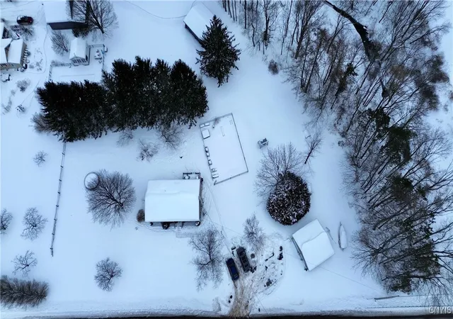 2nd image of 107 County Hwy 33, Middlefield, NY 13326 | MLS# S1660937