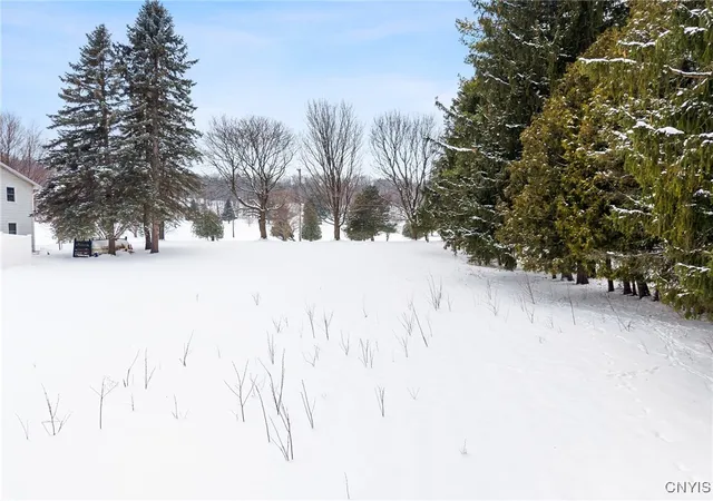 Photo 26 of Single family home for sale at 1077 Nottingham Rd, Jamesville, NY 13078 | MLS# S1657105 | Listing updated on 2026-02-04