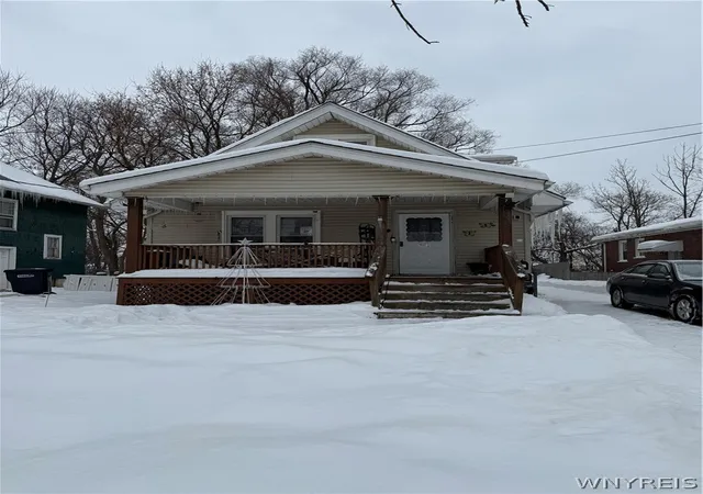 Photo 1 of Sale Pending at 2975 Mckoon Ave, Niagara Falls, NY 14305 | MLS# B1661378 | Listing updated on 2026-02-26