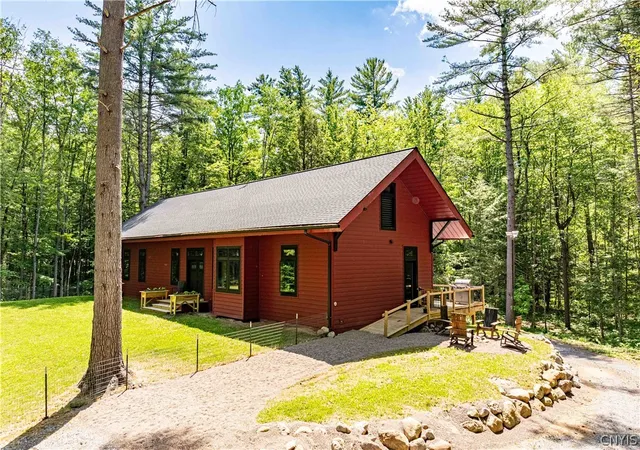 Homes for sale in Greig, NY | 5512 Pine Wood Dr, Greig, NY 13345 | MLS# S1661401