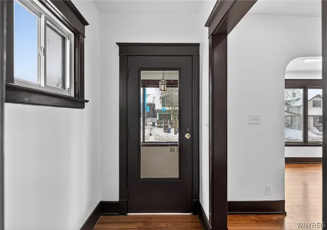 Photo 3 of Sale Pending at 32 Brunswick Blvd, Buffalo, NY 14208 | MLS# B1661418 | Listing updated on 2026-03-16