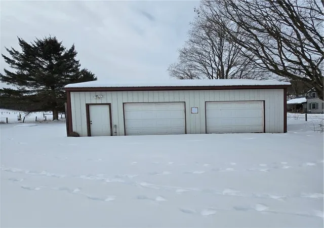 Photo 3 of Sale Pending at 4461 Brady Hl Rd, Binghamton, NY 13903 | MLS# R1661449 | Listing updated on 2026-03-16