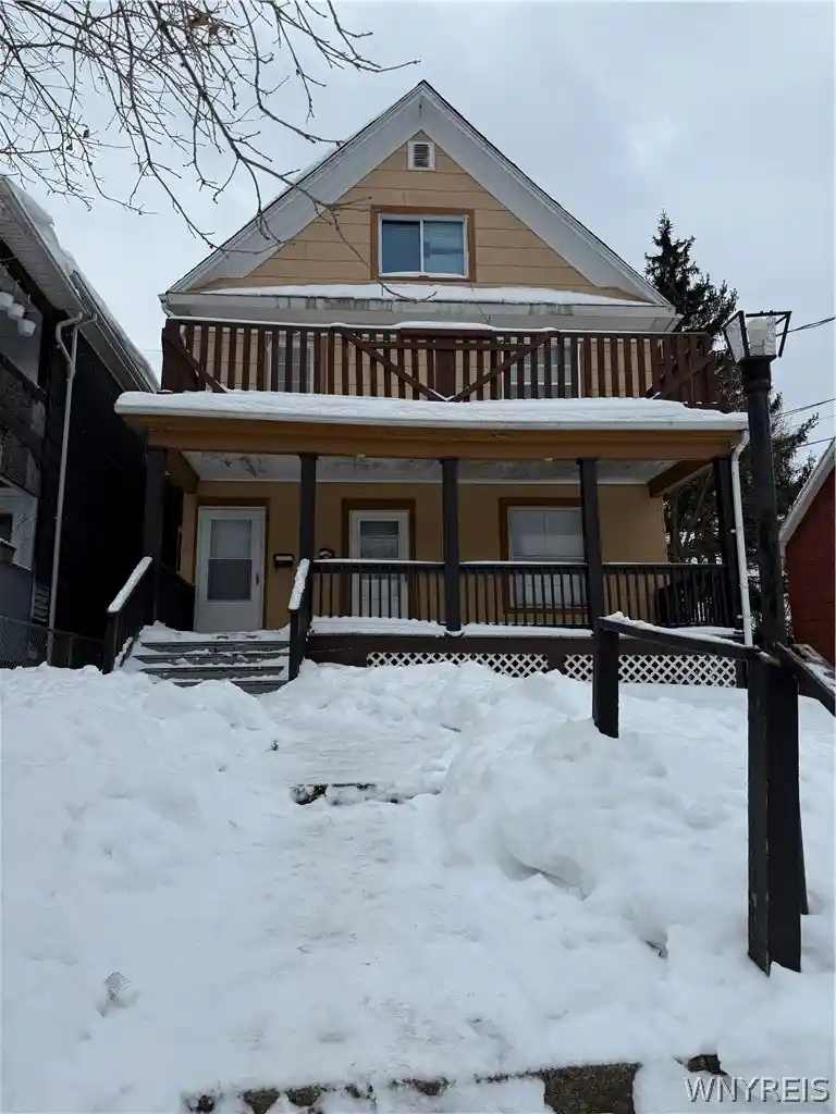 Photo 1 of Sale Pending at 615 Chestnut Ave, Niagara Falls, NY 14305 | MLS# B1660682 | Listing updated on 2026-02-25