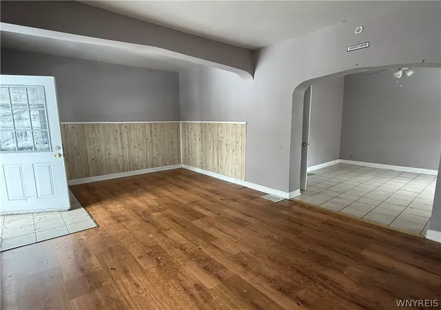 Photo 2 of Sale Pending at 615 Chestnut Ave, Niagara Falls, NY 14305 | MLS# B1660682 | Listing updated on 2026-02-25