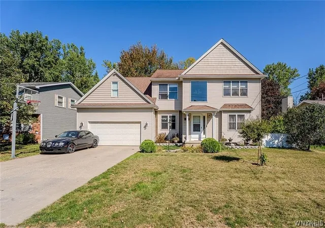 1st image of 980 E Robinson St, North Tonawanda, NY 14120 | MLS# B1661238