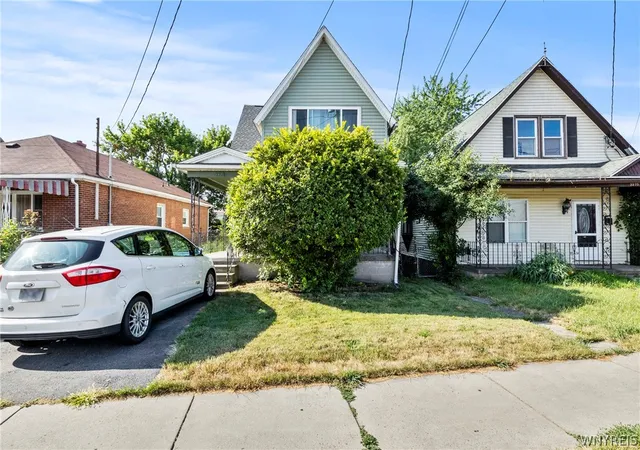 Photo 2 of Sale Pending at 2279 Broadway St, Buffalo, NY 14212 | MLS# B1661781 | Listing updated on 2026-02-28