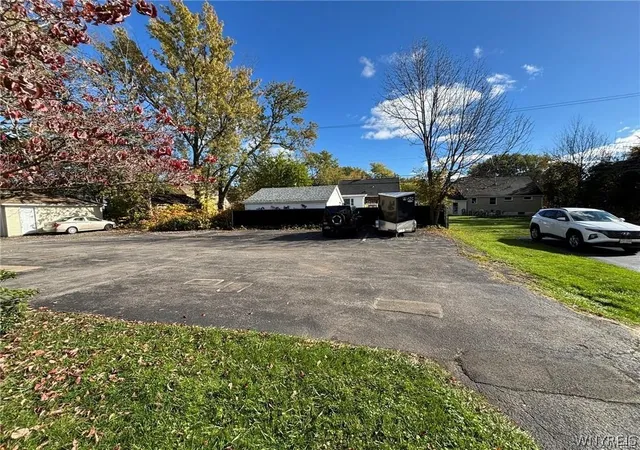 Homes for sale in West Seneca, NY | 1403 Union Rd, West Seneca, NY 14224 | MLS# B1662035