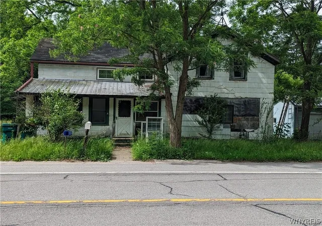 Homes for sale in Bennington, NY | 270 Clinton St, Bennington, NY 14037 | MLS# B1662113