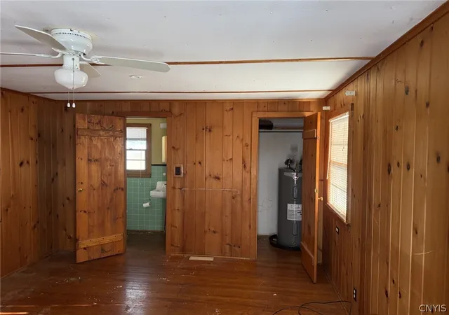 Photo 2 of Single family home for sale at 282 Lee St, Cape Vincent, NY 13618 | MLS# S1662290 | Listing updated on 2026-04-01