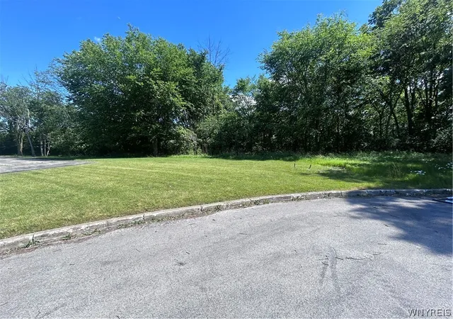 1st image of 84 Davison Ct, Lockport City, NY 14094 | MLS# B1661979