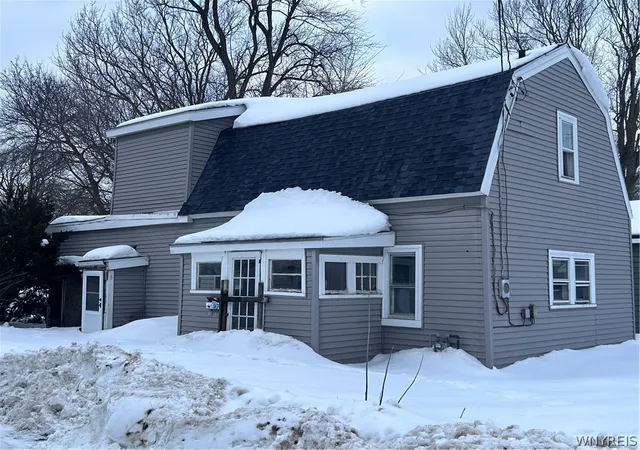 Homes for sale in Lockport City, NY | 33 Marshall Pl, Lockport City, NY 14094 | MLS# B1661969