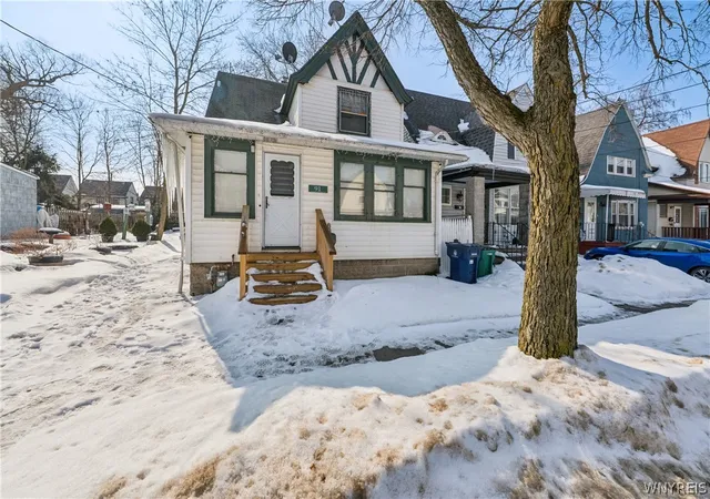 Homes for sale in Buffalo, NY | 91 Mayer Ave, Buffalo, NY 14207 | MLS# B1662358