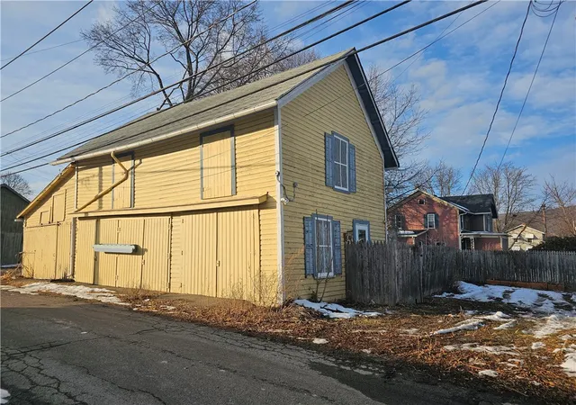 4th image of 332 E 2Nd St, Corning, NY 14830 | MLS# R1662473