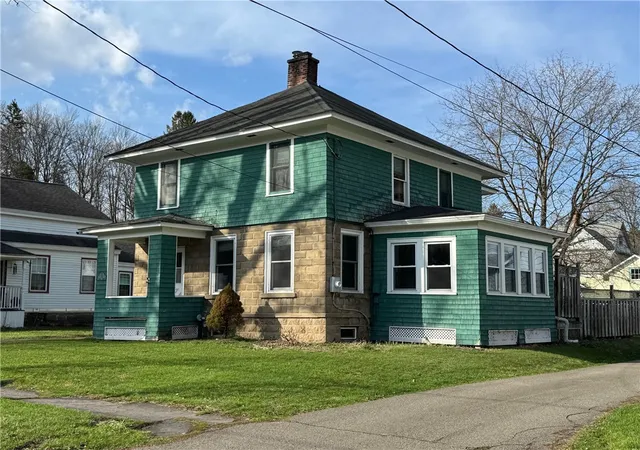 2nd image of 20 Taylor St, Oxford, NY 13830 | MLS# R1662321
