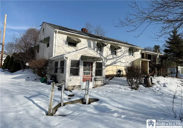 3rd image of 164 Linwood Ave, Jamestown, NY 14701 | MLS# R1662507