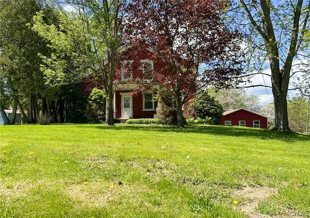 Homes for sale in Whitestown, NY | 1401 Utica St, Whitestown, NY 13424 | MLS# S1662769