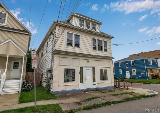 Homes for sale in Buffalo, NY | 72 Sunset St, Buffalo, NY 14207 | MLS# B1662748