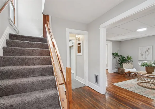 Homes for sale in Rochester, NY | 471 Melville St, Rochester, NY 14609 | MLS# R1661890