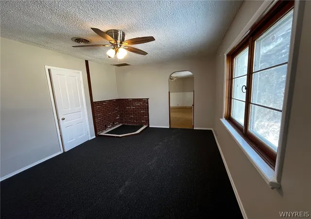 5th image of 400 Willett St, Buffalo, NY 14206 | MLS# B1662505