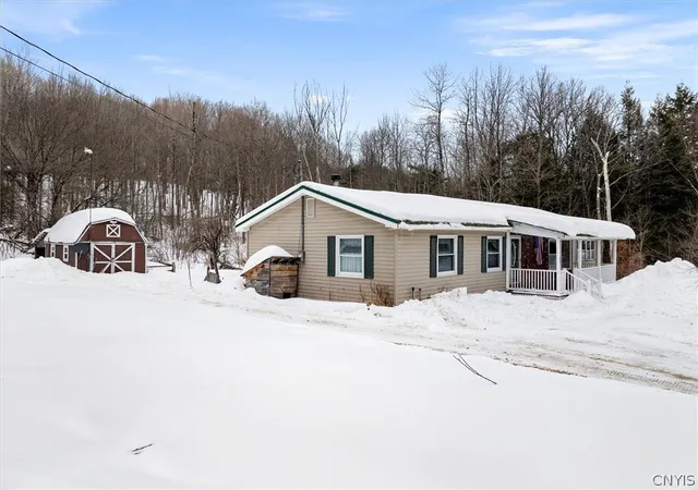 Homes for sale in Newport, NY | 601 N Gage Rd, Newport, NY 13431 | MLS# S1662899