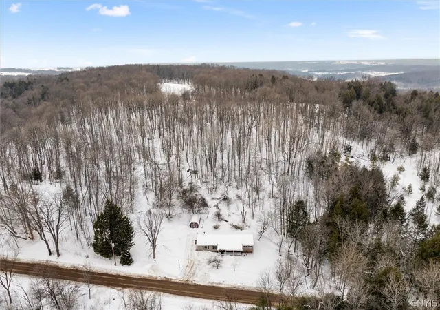 Homes for sale in Newport, NY | 601 N Gage Rd, Newport, NY 13431 | MLS# S1662899