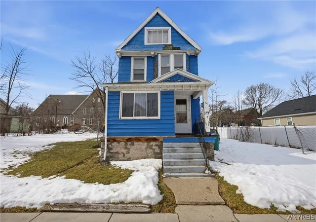 Homes for sale in Buffalo, NY | 64 Verplanck St, Buffalo, NY 14208 | MLS# B1662195