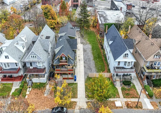 4th image of 67 Harvard Pl, Buffalo, NY 14209 | MLS# B1663059