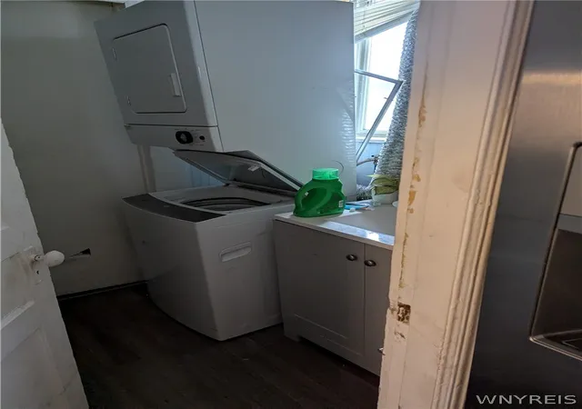 4th image of 12 Ashley Pl, Lockport City, NY 14094 | MLS# B1663157