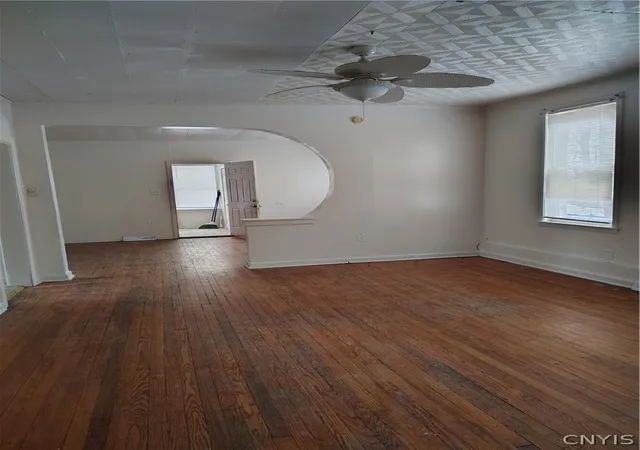2nd image of 202 Union Ave, Syracuse, NY 13203 | MLS# S1663123
