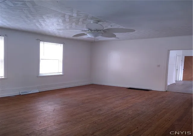 3rd image of 202 Union Ave, Syracuse, NY 13203 | MLS# S1663123