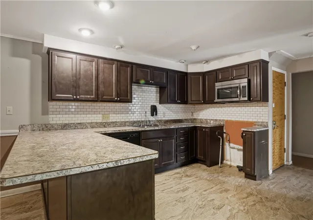 Homes for sale in Elmira City, NY | 122 E Chemung Pl, Elmira City, NY 14904 | MLS# R1662620