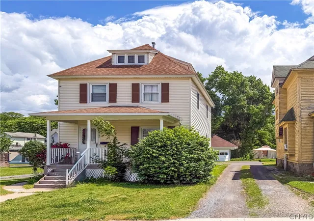 Homes for sale in Auburn, NY | 130 Park Pl, Auburn, NY 13021 | MLS# S1663311