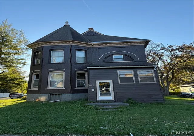 Homes for sale in Oneida, NY | 340 Seneca St, Oneida, NY 13421 | MLS# S1663489
