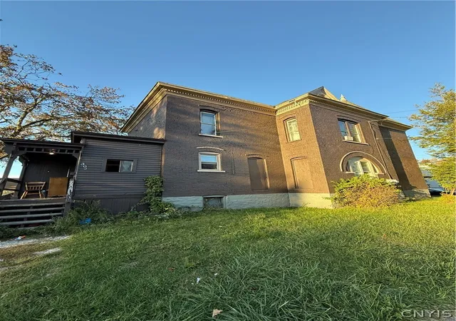 Homes for sale in Oneida, NY | 340 Seneca St, Oneida, NY 13421 | MLS# S1663489