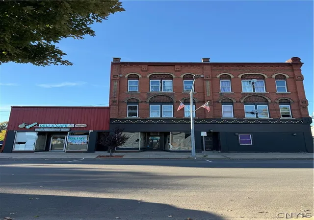 Homes for sale in Oneida, NY | 169 Madison St, Oneida, NY 13421 | MLS# S1663501