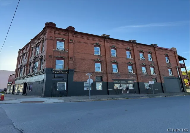 Homes for sale in Oneida, NY | 169 Madison St, Oneida, NY 13421 | MLS# S1663501