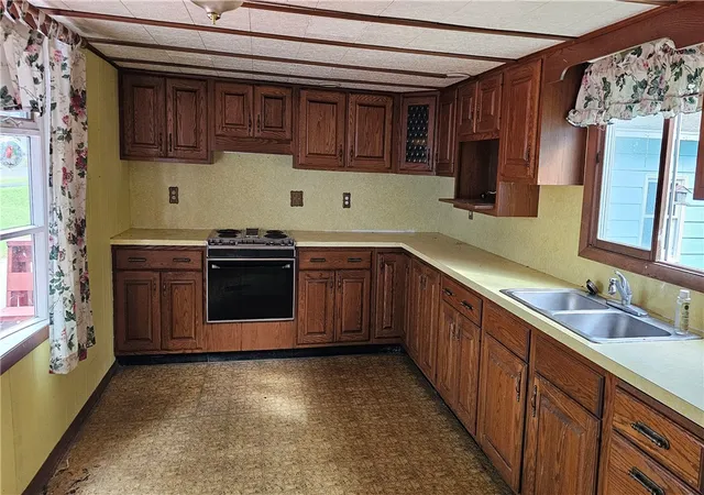 Photo 3 of Sale Pending at 115 W Main St, Sidney, NY 13838 | MLS# R1662558 | Listing updated on 2026-07-20